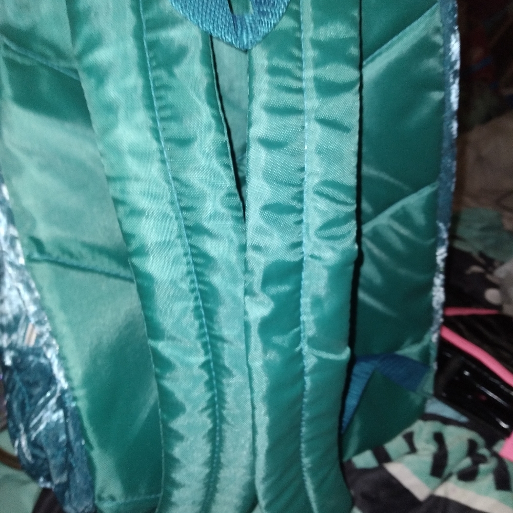 Velvett back pack - Picture 3 of 4